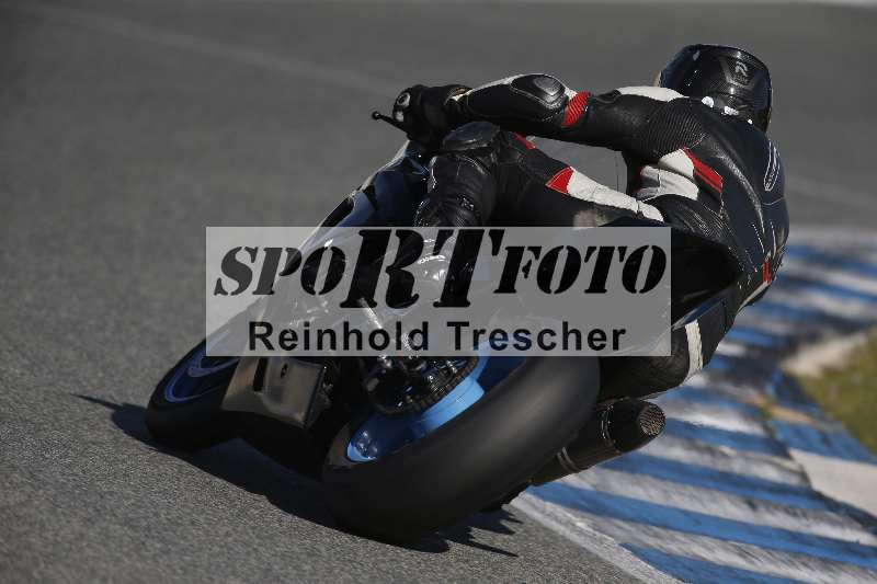 /01 26.-28.01.2024 Moto Center Thun Jerez/Gruppe gruen-green/backside